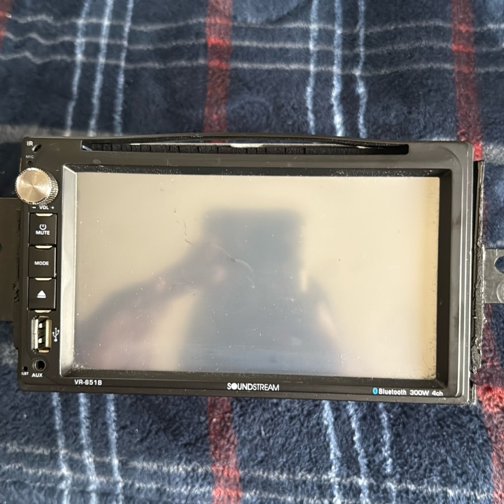 Car radio Soundstream